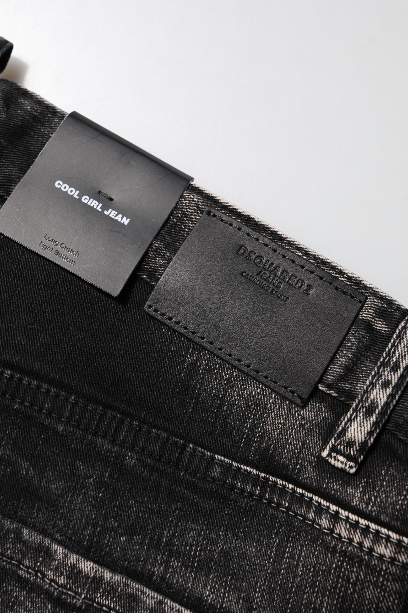 Dsquared² Schwarze verwaschene Denim-Jeans mit mittlerer Taille, konisch zulaufend