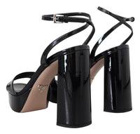 Prada Schwarze Lacksandalen Knöchelriemen Heels Leder