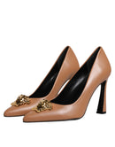 Versace Braun Leder Logo Plaque High Heels Pumps Schuhe