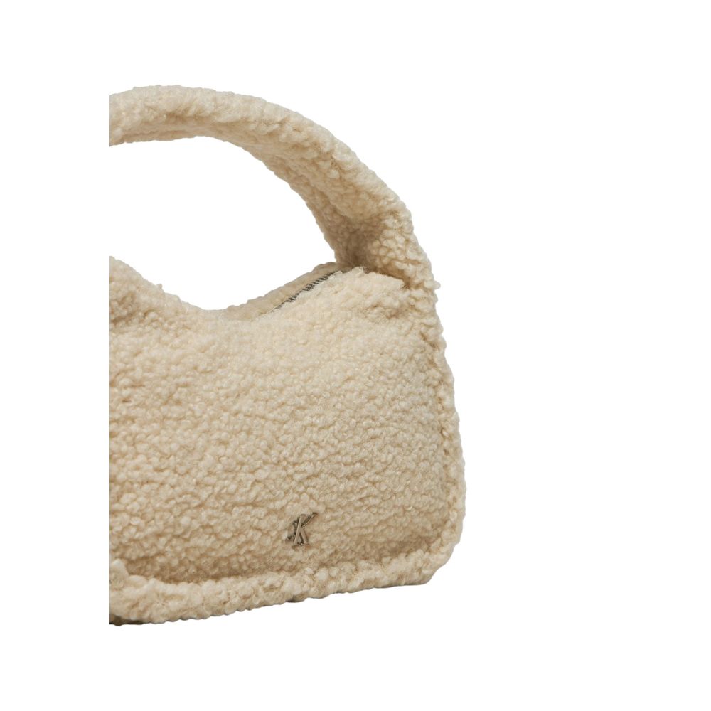 Calvin Klein Jeans Cremefarbene Handtasche aus recyceltem Polyester