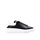 Alexander McQueen Nieten-Sneaker in Übergröße
