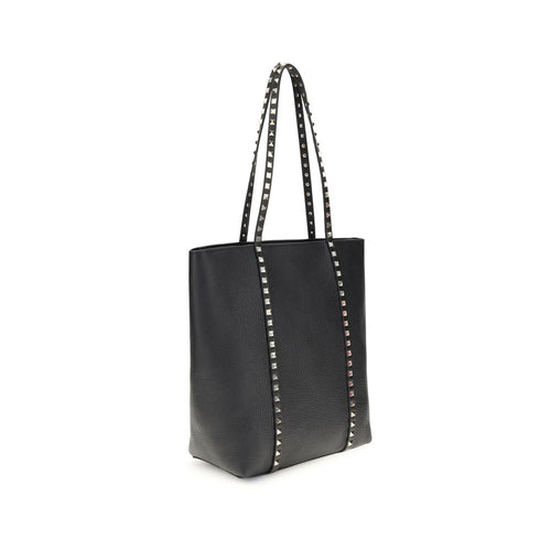Valentino Garavani shoulder bag in black calfskin leather, Bos Taurus