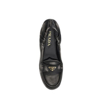 Prada Loafer aus Leder mit Vintage-Effekt