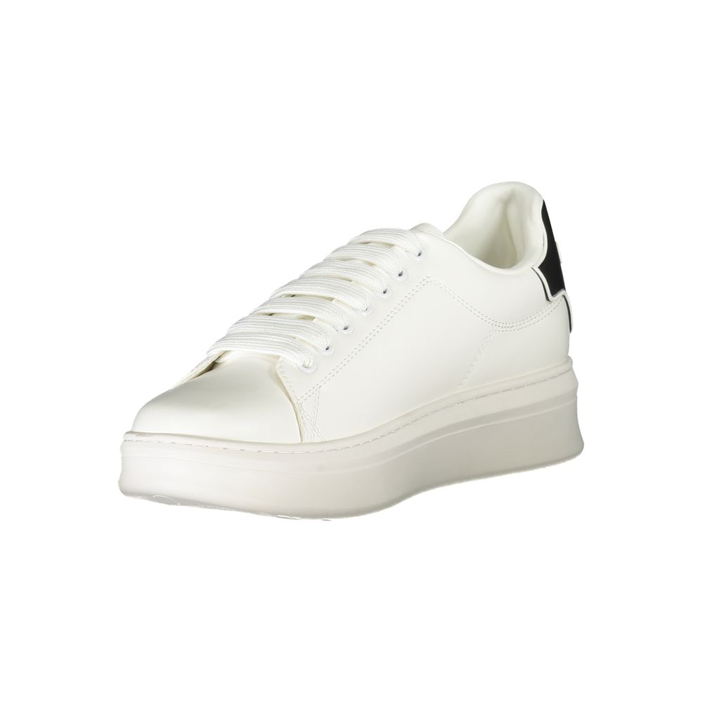 Gaelle Paris Sneaker aus weißem Polyethylen